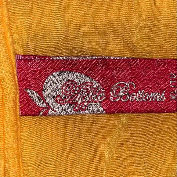 Apple Bottoms Logo Tee T Shirt XL Rhinestone Spell Out Studded  BUTTER YELLOW - Picture 8 of 11